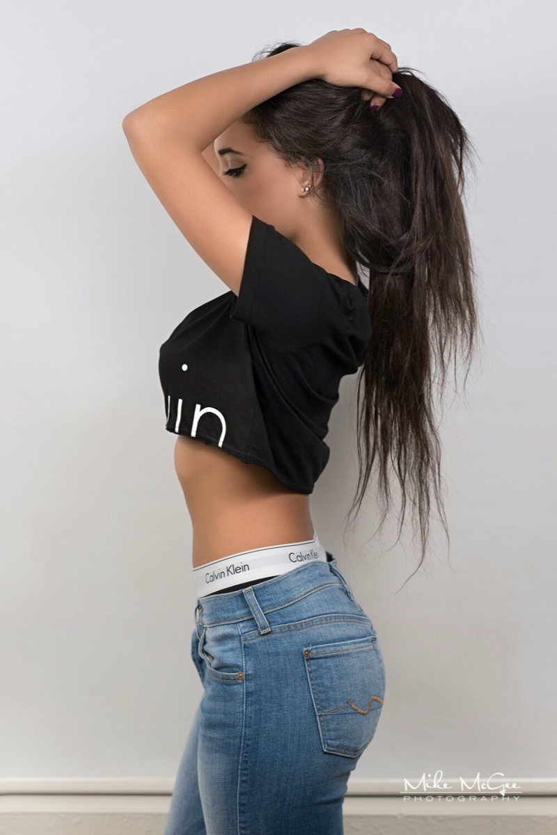 Female model photo shoot of savannahgrace