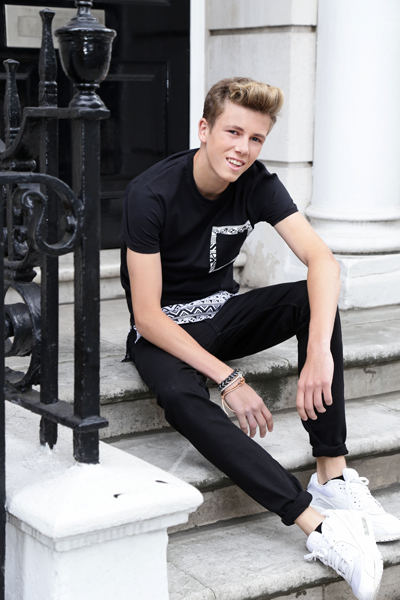 Male model photo shoot of Charlie Everest in London