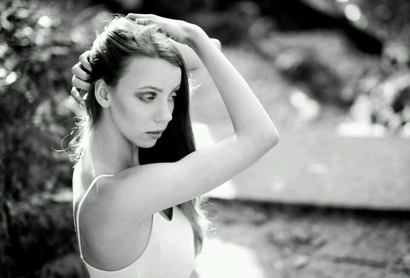 Female model photo shoot of Rachel Llove by Glucolisis