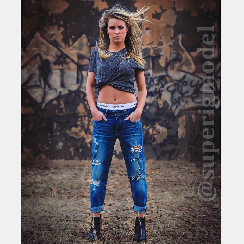 Female model photo shoot of Emmasam in El Dorado, Kansas