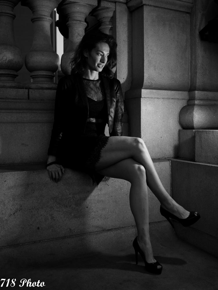 Male and Female model photo shoot of 718 photo and Gabrielle Del Conte in Manhattan Bridge