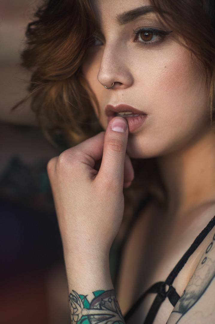 Female model photo shoot of Lauren Effy