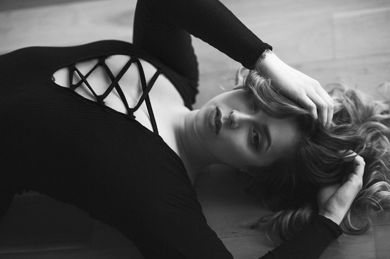 Female model photo shoot of Lauren Effy