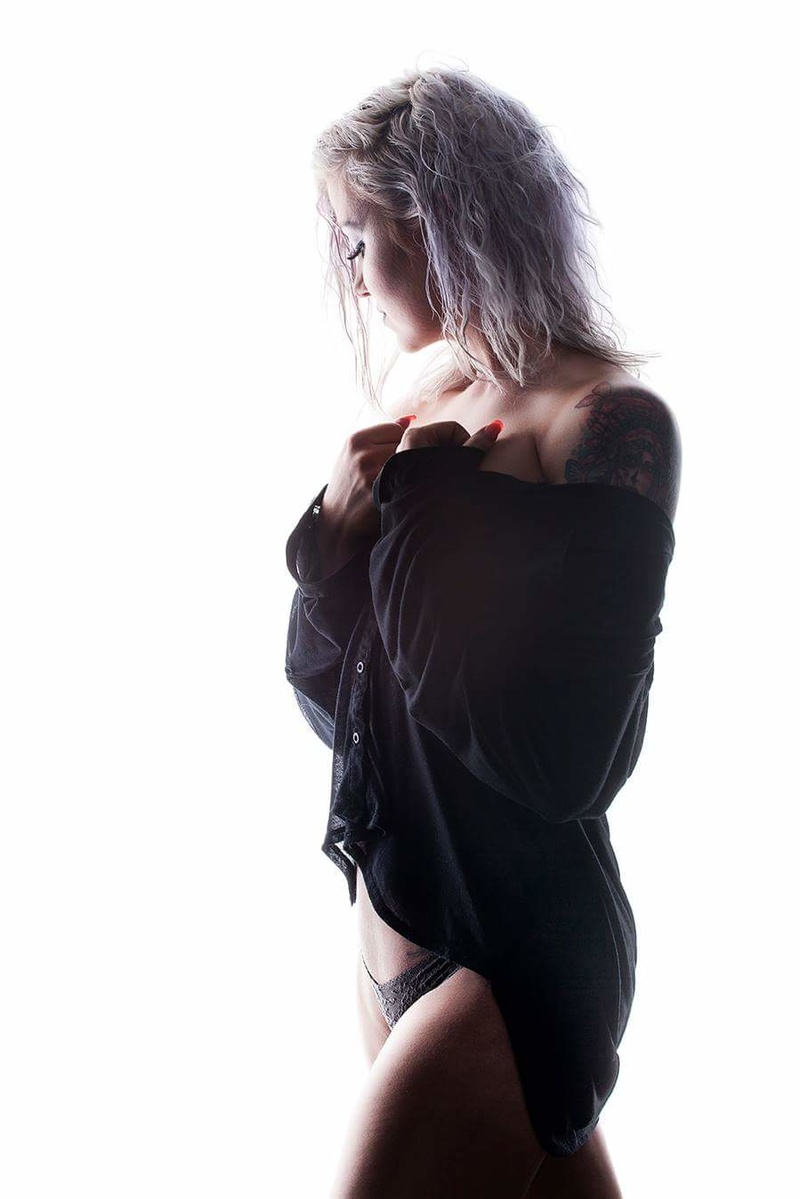 Female model photo shoot of Melkorka