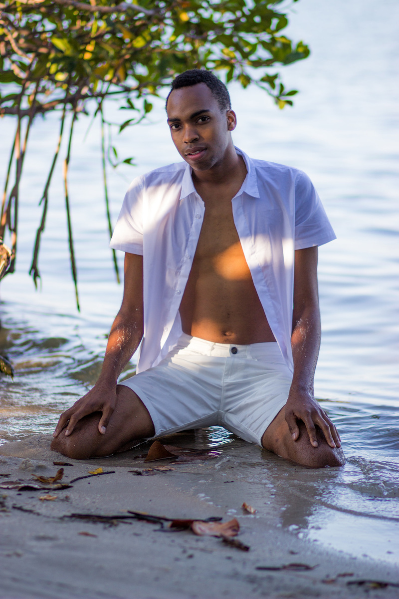 Male model photo shoot of Colourmesky