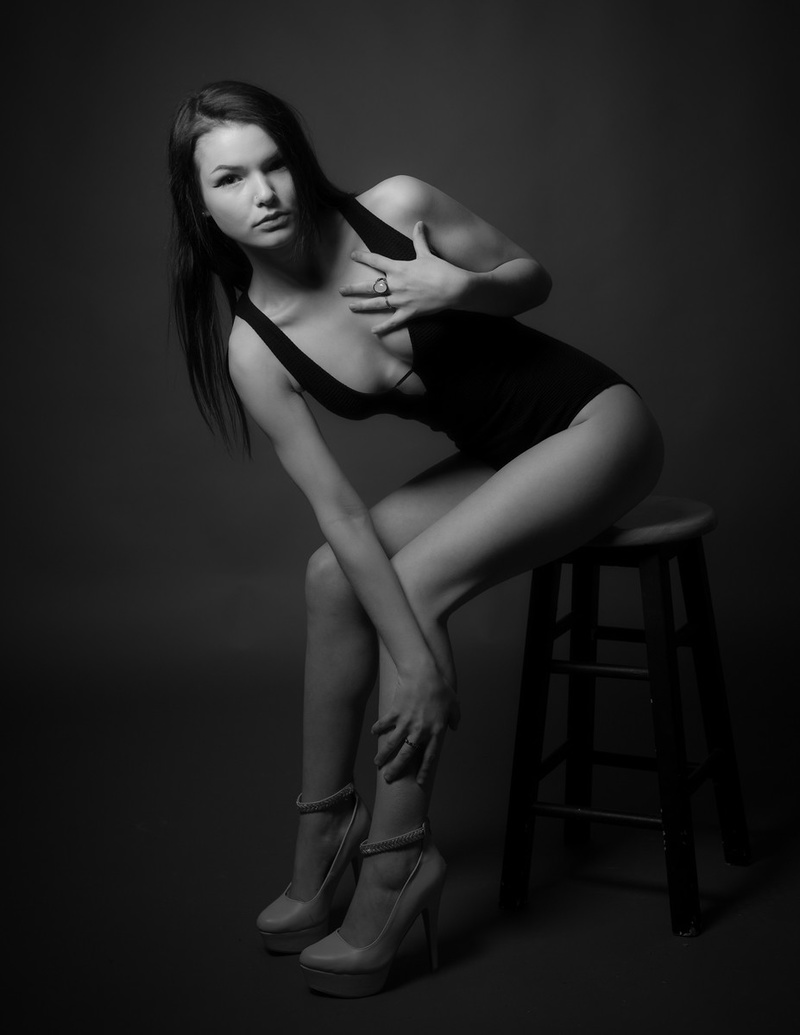 Female model photo shoot of Jessica Chabot