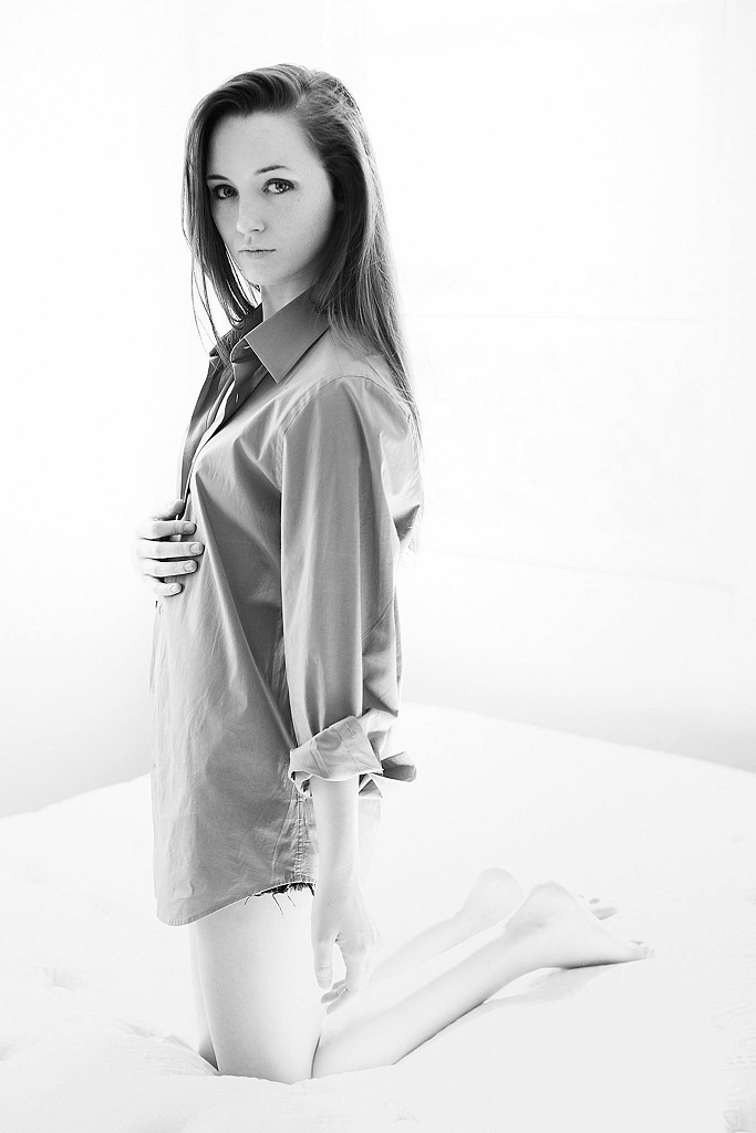 Female model photo shoot of AngelLeigh