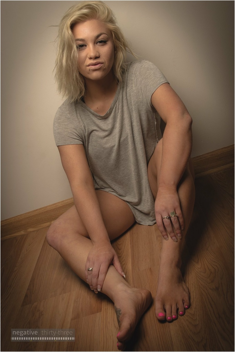 Female model photo shoot of Taylordeezy