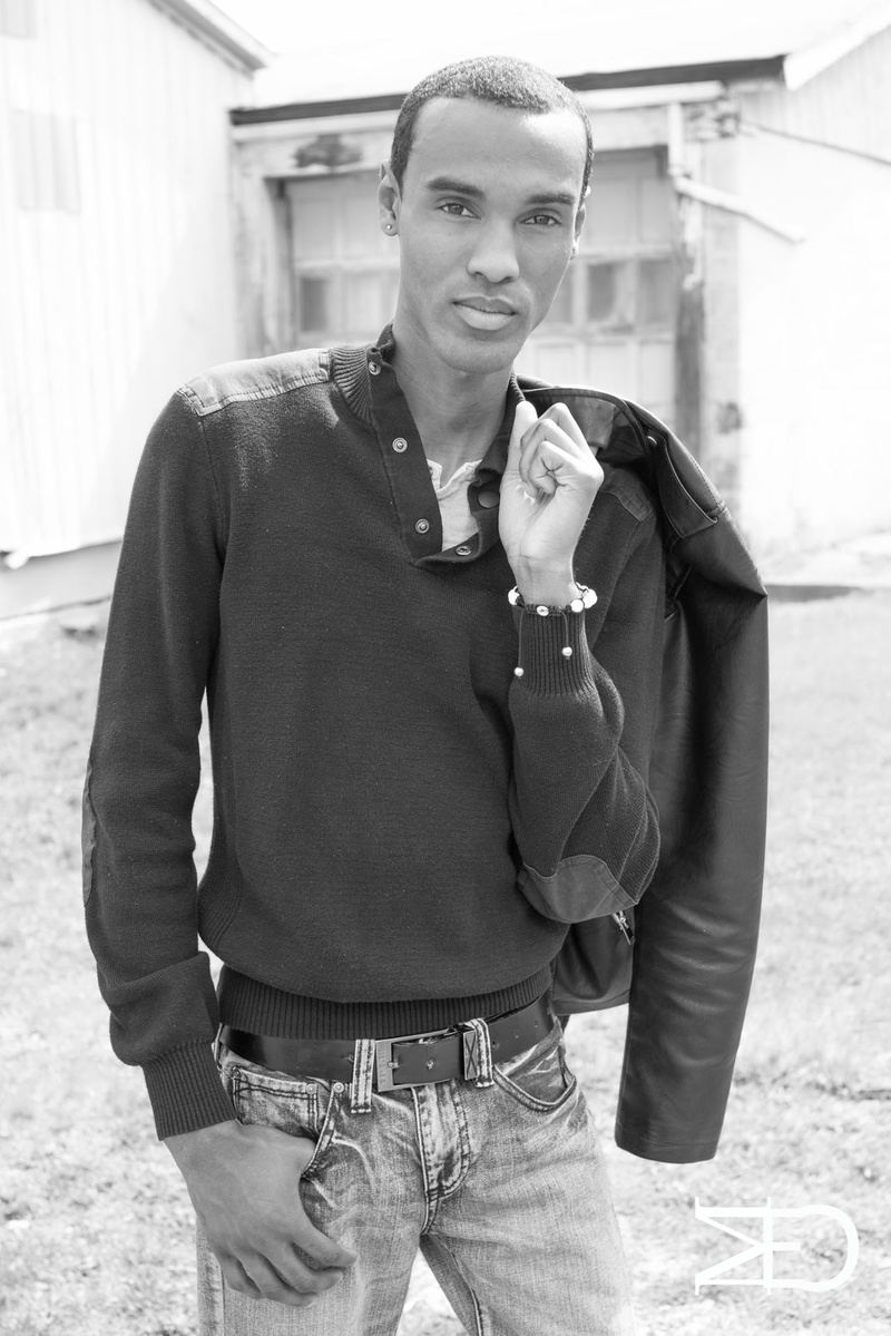 Male model photo shoot of Ponce Garner