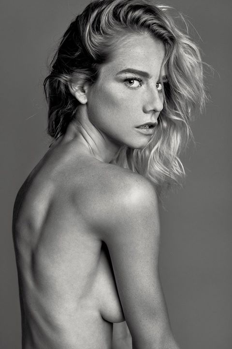 Female model photo shoot of Masha Mo