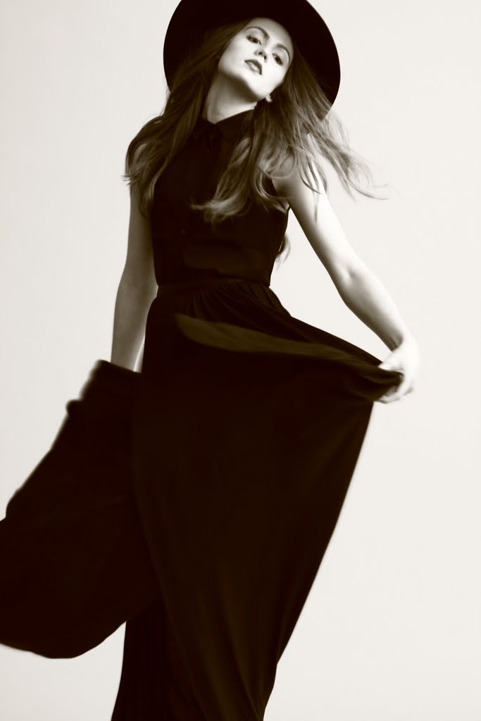 Female model photo shoot of Seneca Bryson