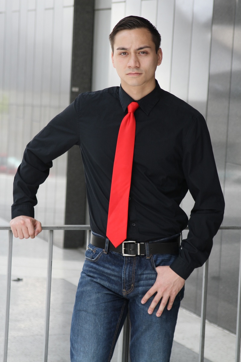 Male model photo shoot of Kurt Waikea