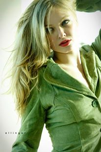 Female model photo shoot of Alexandra A Grattan