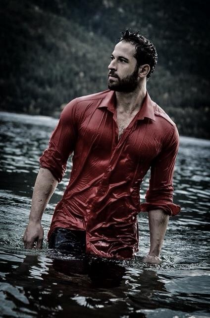 Male model photo shoot of Reichert