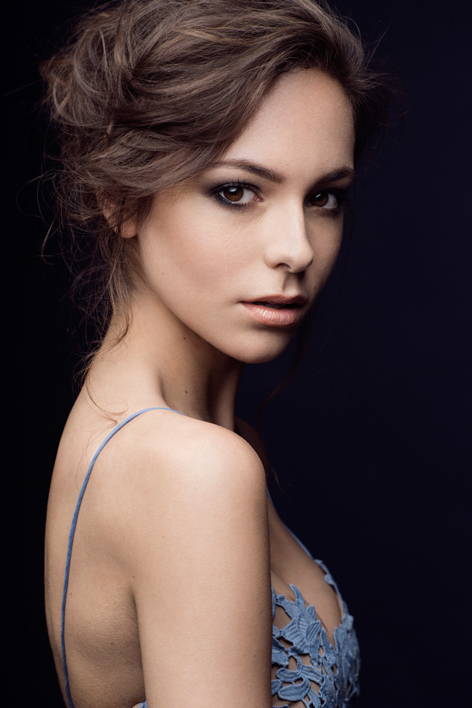 Female model photo shoot of Sandra Nilsen