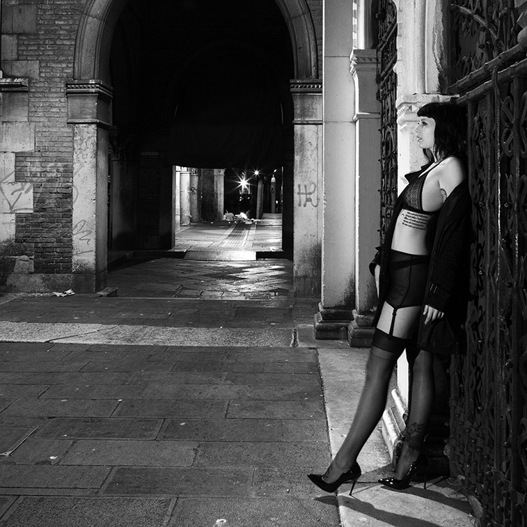 Male and Female model photo shoot of Darryl Nitke and Puccirouge in Venice, Italy