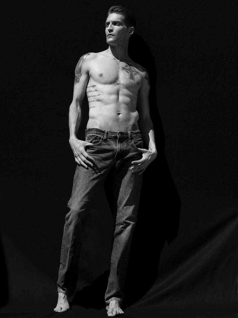Male model photo shoot of markl23