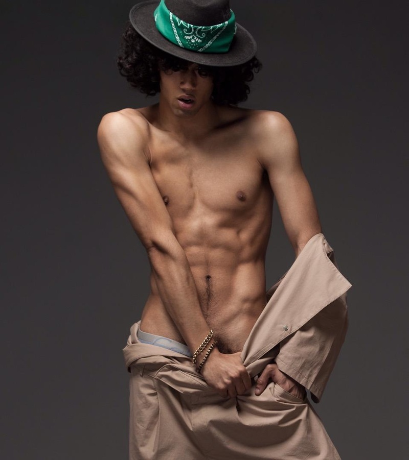Male model photo shoot of Alex p Torres NYC