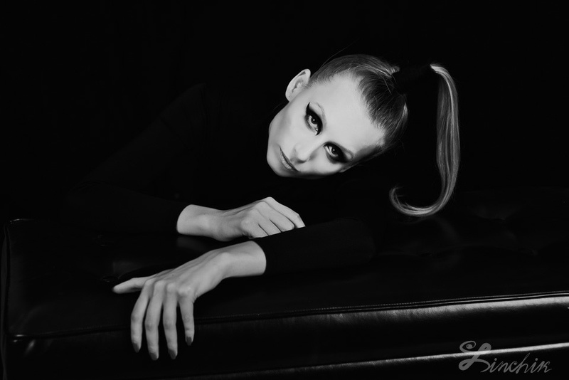 Female model photo shoot of Olenamikunova 