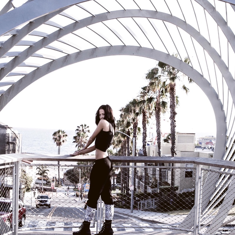 Female model photo shoot of GraceMontgomery in Santa Monica, CA