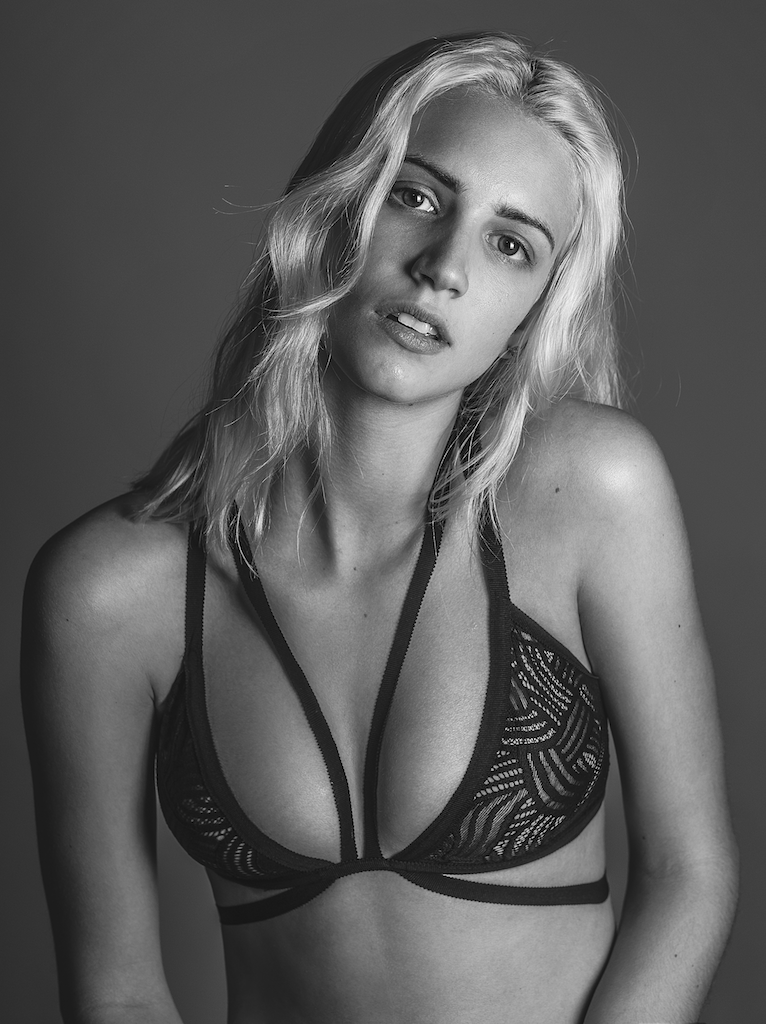 Female model photo shoot of Zugisonfire