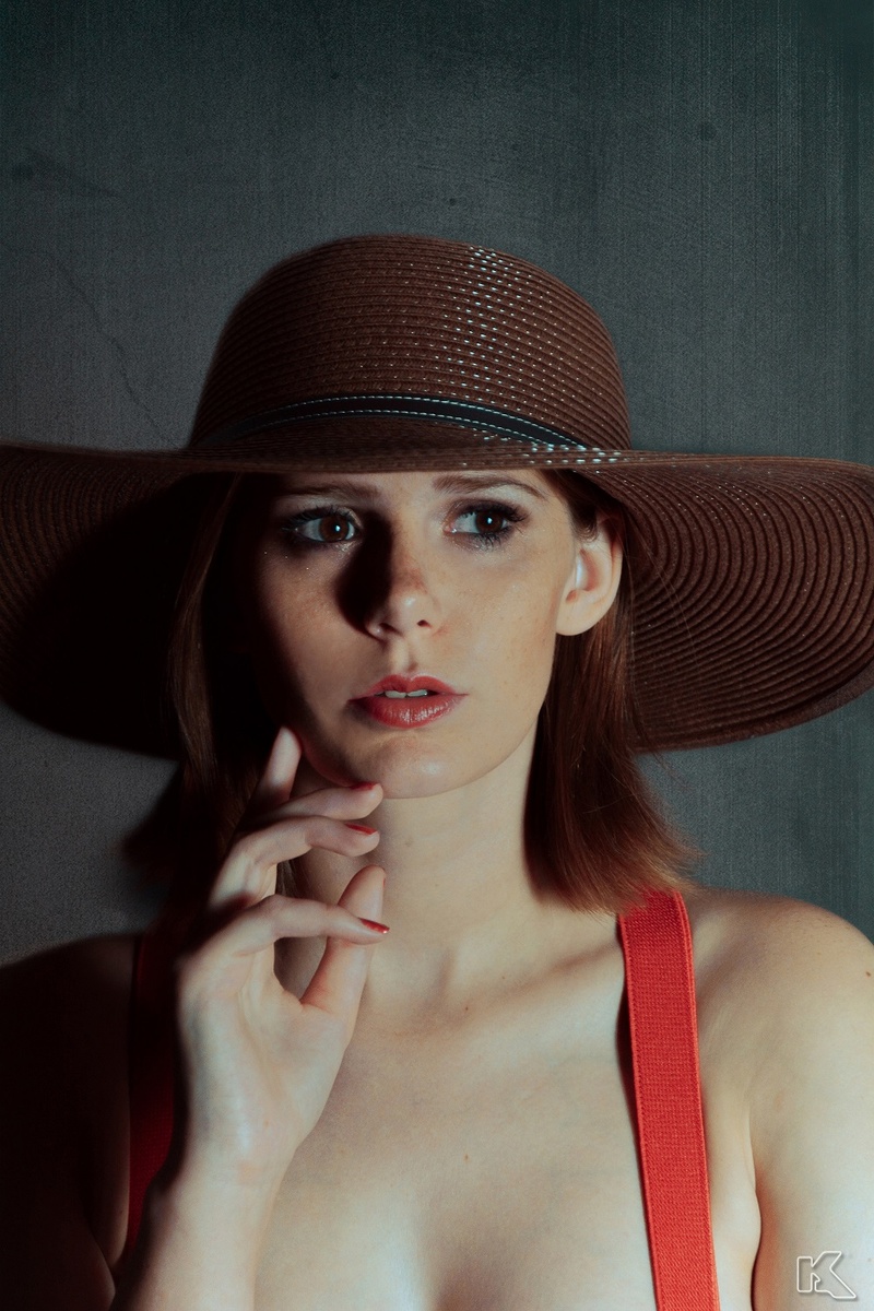 Female model photo shoot of Blue_Tongue_Skank