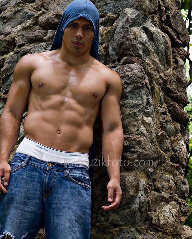 Male model photo shoot of Fitness Pete 