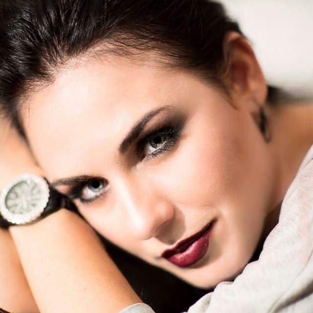 Female model photo shoot of Brettni Jaber