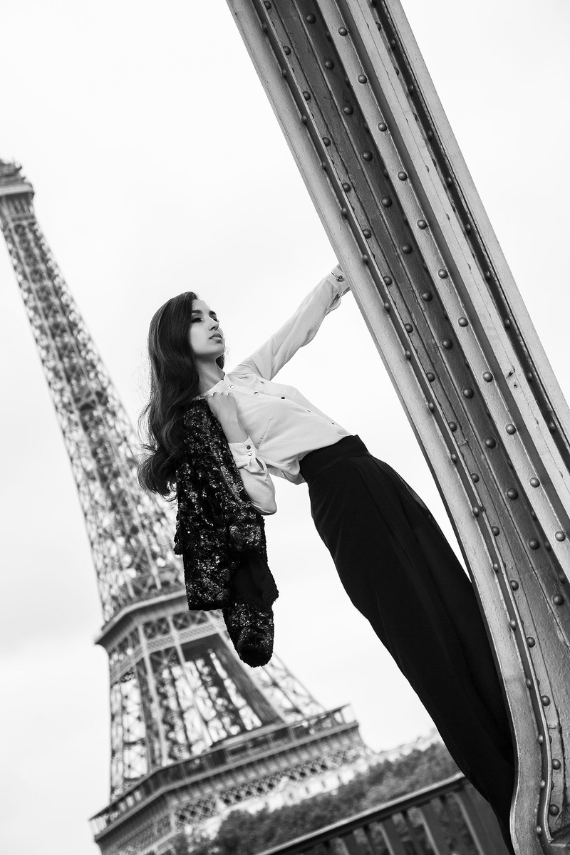 Female model photo shoot of RACHAEL_v_H by Hubert YH Photo in paris