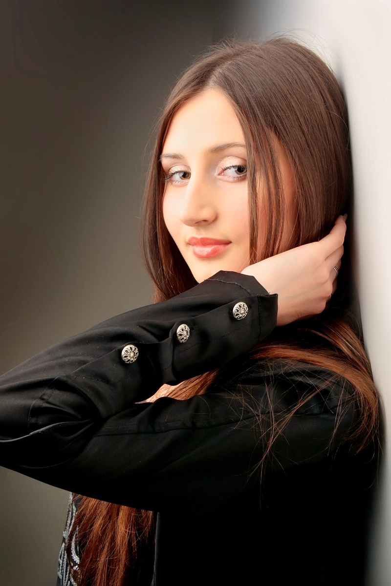 Female model photo shoot of Irina Mili