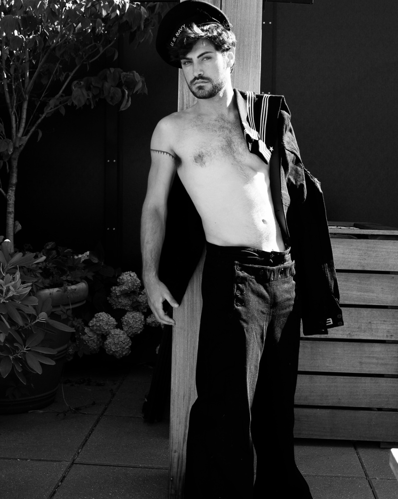 Male model photo shoot of Dusty Schlairet by Photo15
