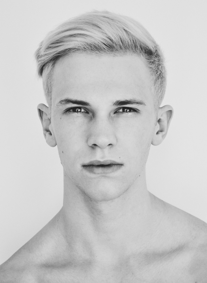 Male model photo shoot of Chris Parsons