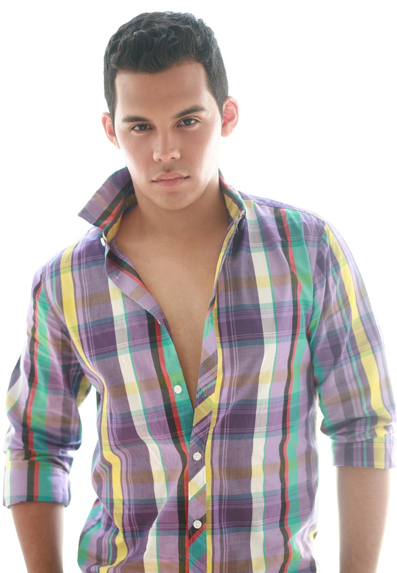 Male model photo shoot of Kevin Mercado