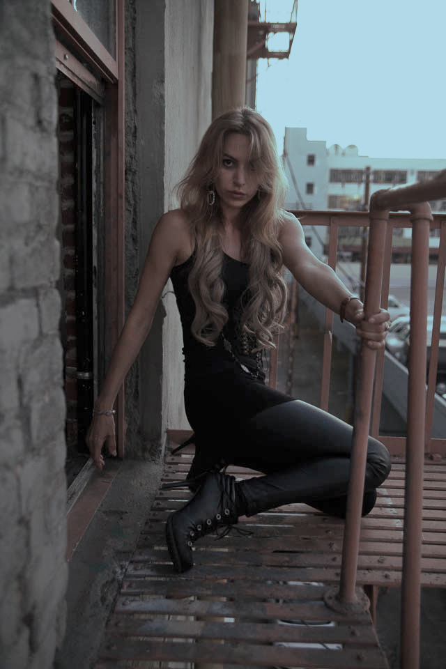Female model photo shoot of AVELINA OLIX by 73kpx