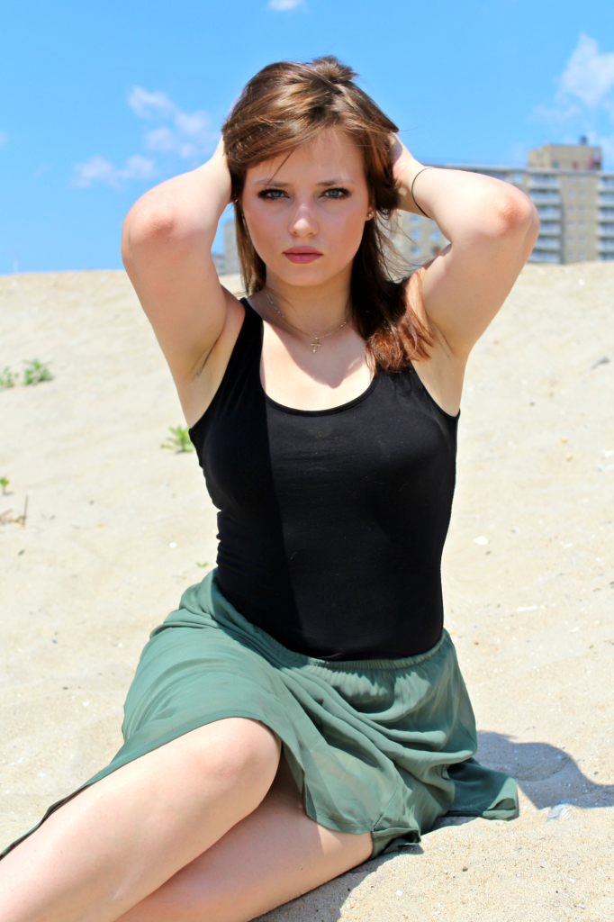 Female model photo shoot of Roxy Yatsevyuk