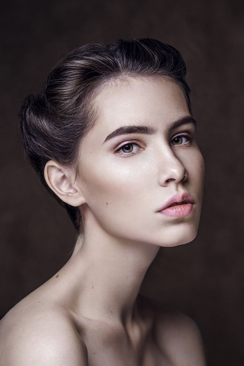 Female model photo shoot of Katerina Kolenko