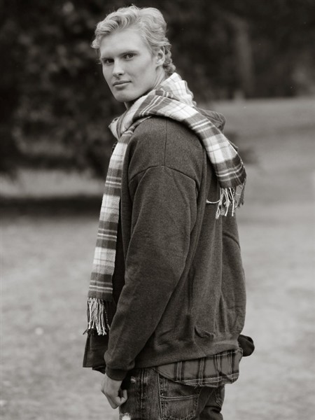 Male model photo shoot of Daniel_jurgs