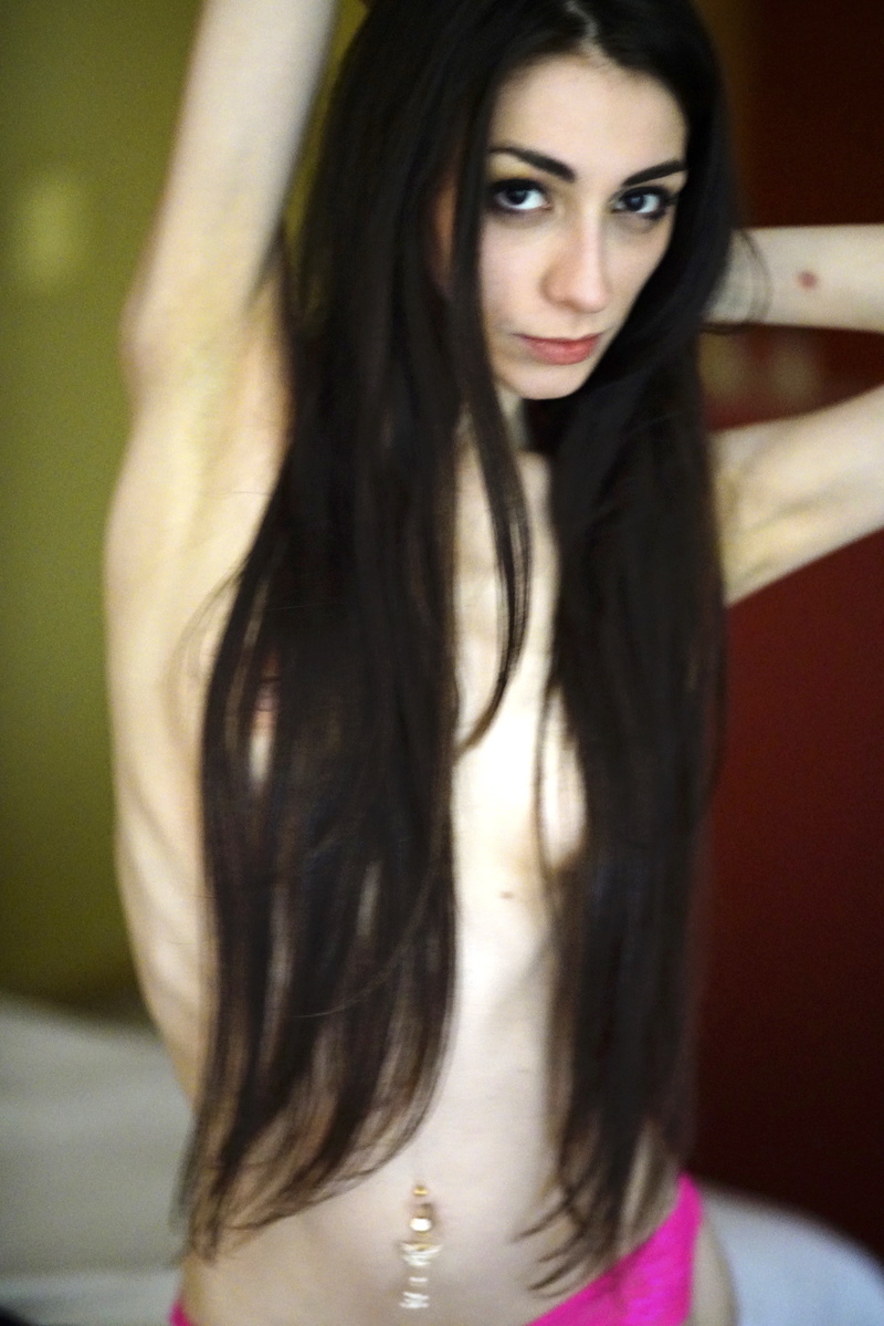 Female model photo shoot of Cassia Swan by df45ret
