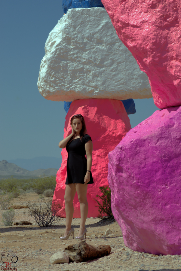 Female model photo shoot of Lizzie 3lane in Seven Magic Mountains