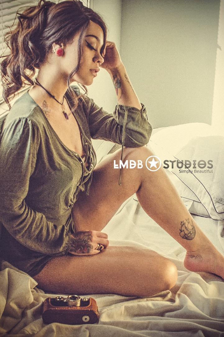 Female model photo shoot of Brie Elle