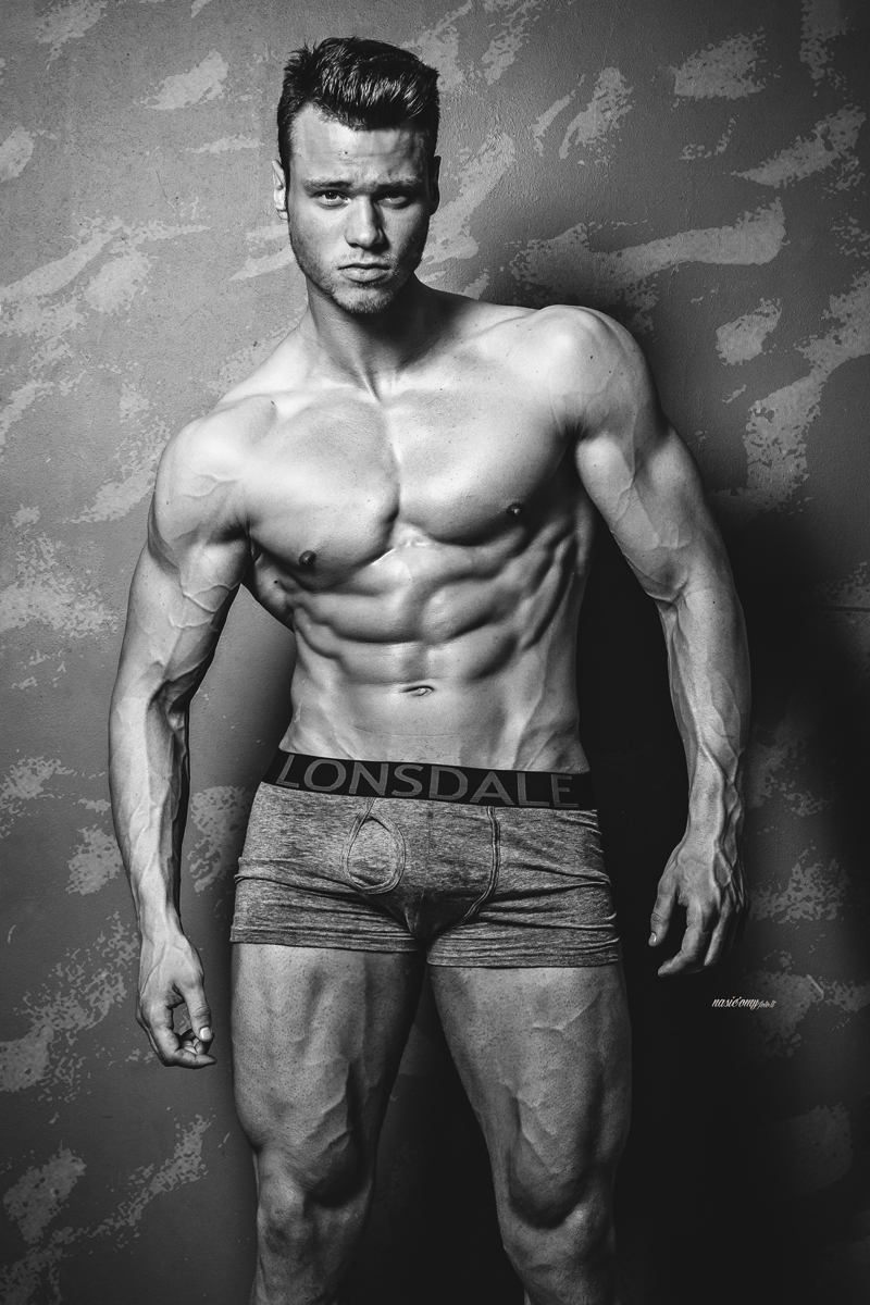 Male model photo shoot of Lukas Smagurauskas