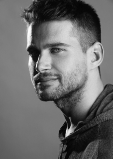 Male model photo shoot of Manuel Rivas