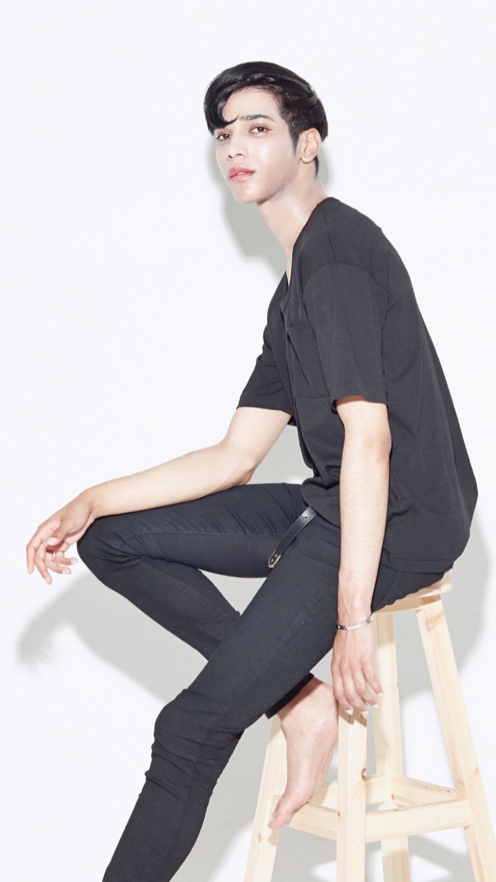 Male model photo shoot of Amir Gray in Seoul