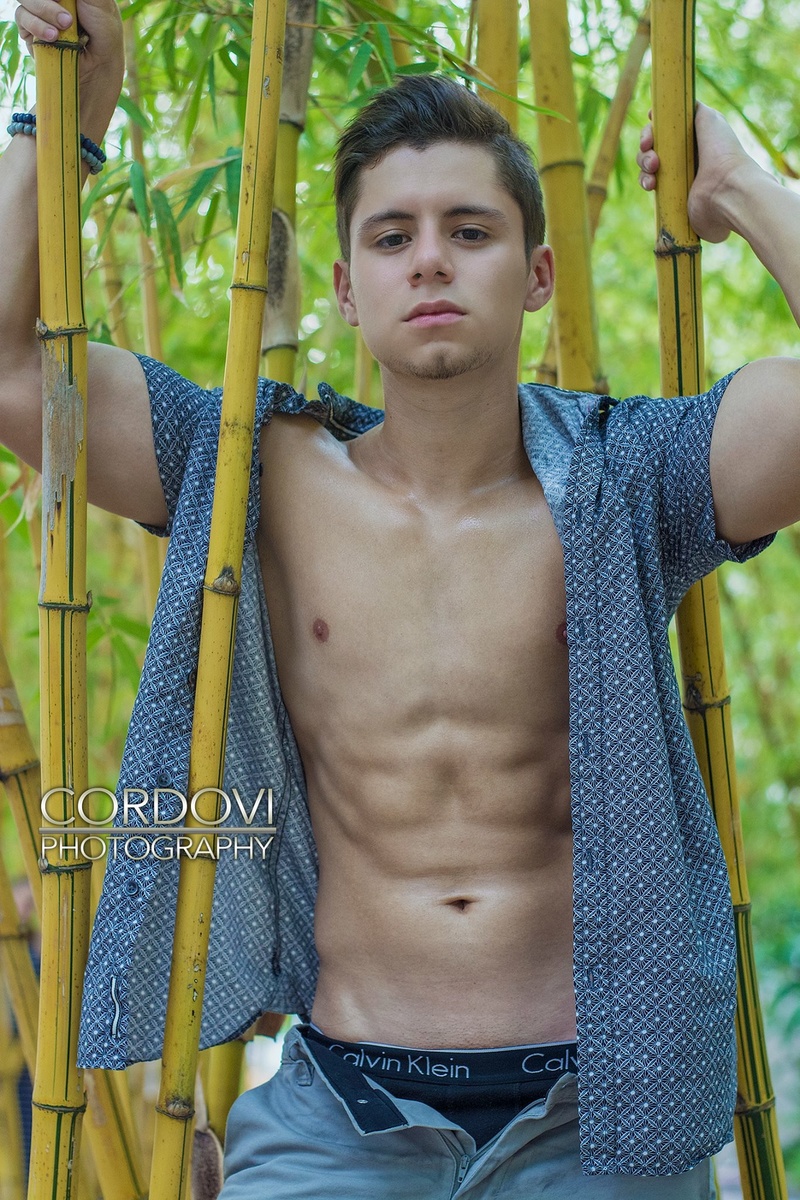 Male model photo shoot of Ivangarate