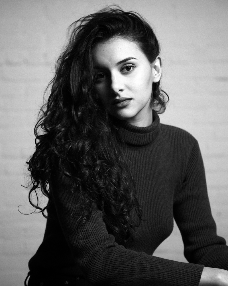 Female model photo shoot of Naima Rahmaoui 