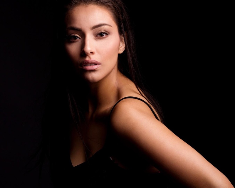 Female model photo shoot of Christina Feliz by Malik Daniels