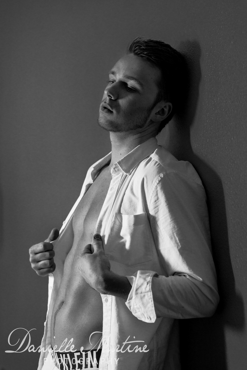 Male model photo shoot of Wesley Krombel