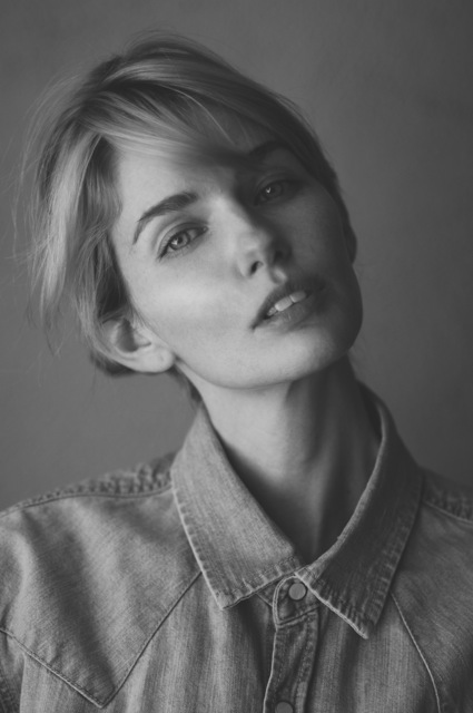 Female model photo shoot of Melissa Stetten