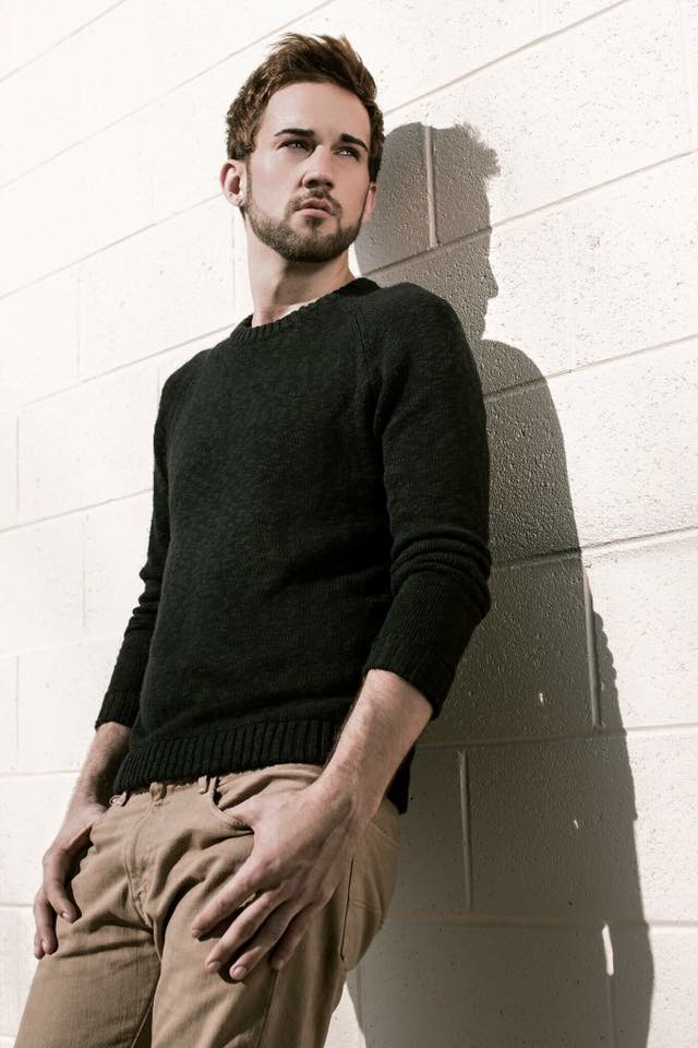 Male model photo shoot of Dave Matthews