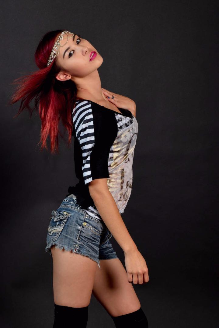 Female model photo shoot of Harleydoll Shortstacks